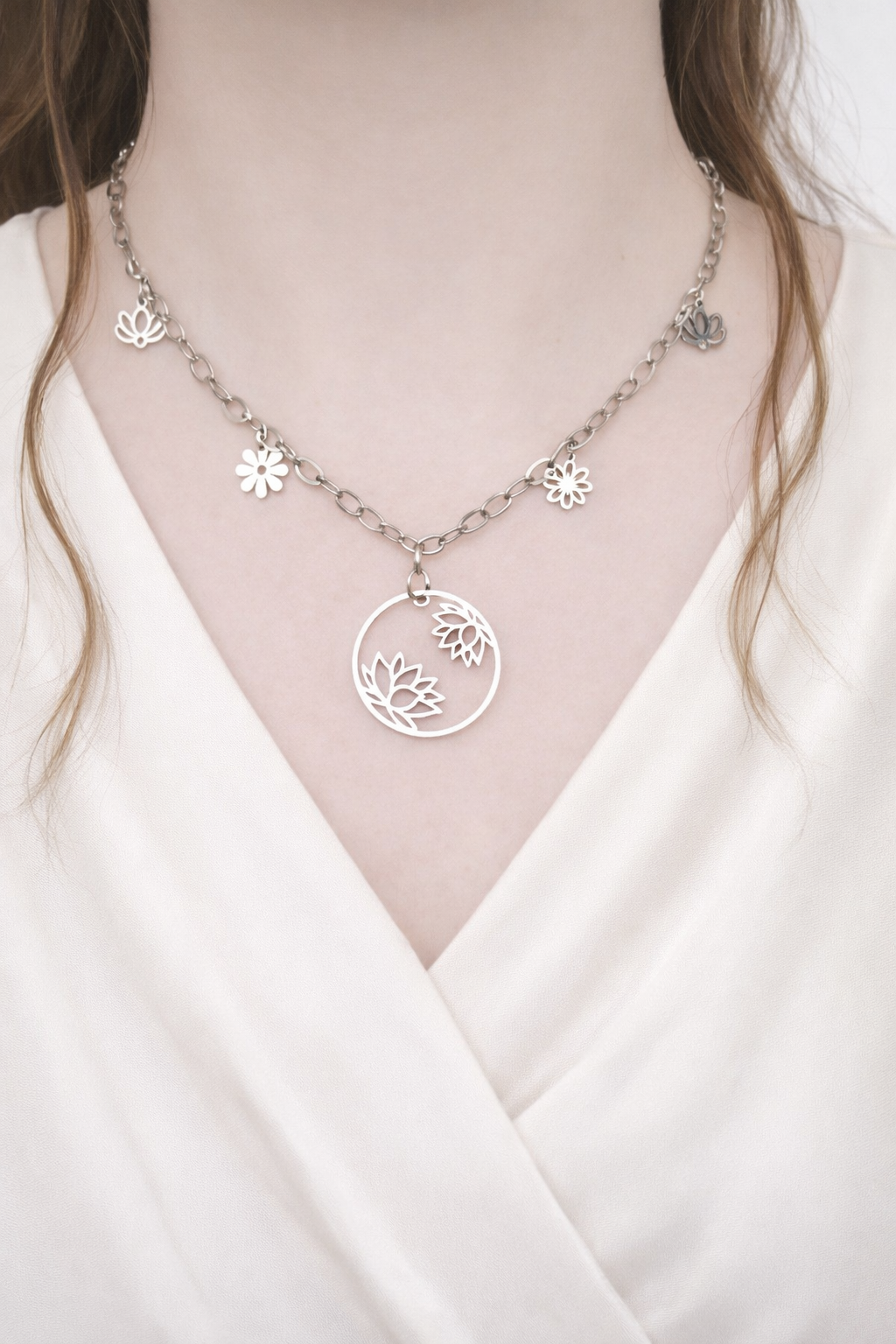 Collier Shanon